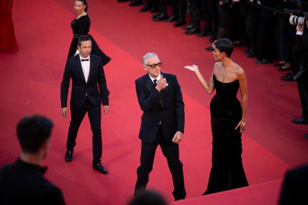 Cannes Histoires Paralleles Red Carpet EB French actor Vincent Cassel and his partner Brazilian model Narah Baptista arrive for the screening of the film Histoires Paralleles (Parallel Tales) at the 79th edition of the Cannes Film Festival in Cannes, southern France on May 14, 2026.Photo by Eliot Blondet ABACAPRESS.COM Cannes France France  Copyright: xBlondetxEliot ABACAx