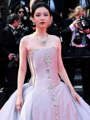 IPA84691384 - Cannes, 79th Cannes Film Festival 2026, evening 3 - red carpet of Fatherland In the photo: Ye Zhou  Copyright: xAlbertoxTerenghix xPoolxPhotoxEventsx07x 84691384