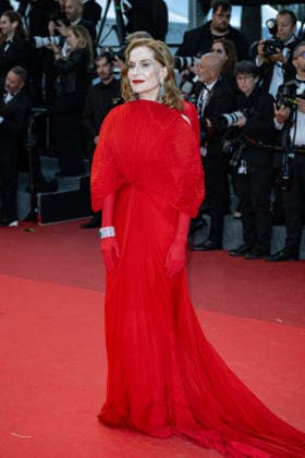 Cannes Histoires Paralleles Screening NG Isabelle Huppert attending the ‘Histoires Paralleles (Parallel Tales)’ Screening and Red Carpet at Palais Des Festivals in Cannes, France on May 14 2026 as part of the 79th Cannes Film Festival. Photo by Nicolas Genin ABACAPRESS.COM Cannes France  Copyright: xGeninxNicolas ABACAx