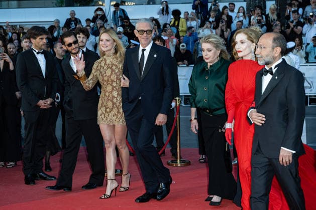 Cannes Histoires Paralleles Screening NG India Hair, Alexandre Mallet-Guy, Pierre Niney, Virginie Efira, Isabelle Huppert, Asghar Farhadi, Adam Bessa, Catherine Deneuve and Vincent Cassel attending the ‘Histoires Paralleles (Parallel Tales)’ Screening and Red Carpet at Palais Des Festivals in Cannes, France on May 14 2026 as part of the 79th Cannes Film Festival. Photo by Nicolas Genin ABACAPRESS.COM Cannes France  Copyright: xGeninxNicolas ABACAx