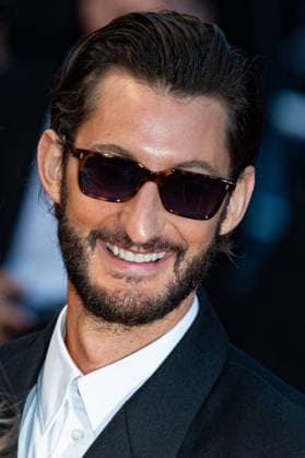 Cannes Histoires Paralleles Screening NG Pierre Niney attending the ‘Histoires Paralleles (Parallel Tales)’ Screening and Red Carpet at Palais Des Festivals in Cannes, France on May 14 2026 as part of the 79th Cannes Film Festival. Photo by Nicolas Genin ABACAPRESS.COM Cannes France  Copyright: xGeninxNicolas ABACAx