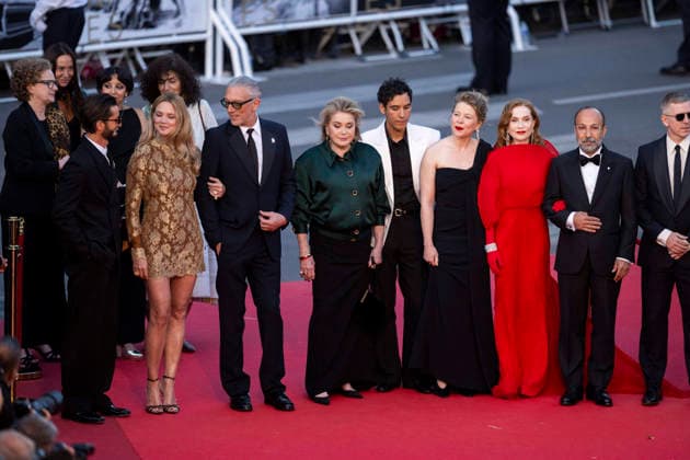 Cannes Histoires Paralleles Red Carpet EB Pierre Niney, Virginie Efira, Vincent Cassel, Catherine Deneuve, Adam Bessa, India Hair, Isabelle Huppert, arrive for the screening of the film Histoires Paralleles (Parallel Tales) at the 79th edition of the Cannes Film Festival in Cannes, southern France on May 14, 2026.Photo by Eliot Blondet ABACAPRESS.COM Cannes France France  Copyright: xBlondetxEliot ABACAx