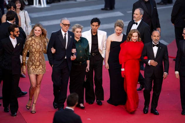 Cannes Histoires Paralleles Red Carpet EB Pierre Niney, Virginie Efira, Vincent Cassel, Catherine Deneuve, Adam Bessa, India Hair, Isabelle Huppert, arrive for the screening of the film Histoires Paralleles (Parallel Tales) at the 79th edition of the Cannes Film Festival in Cannes, southern France on May 14, 2026.Photo by Eliot Blondet ABACAPRESS.COM Cannes France France  Copyright: xBlondetxEliot ABACAx