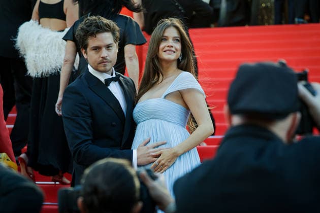 79ème Festival International du Film de Cannes Montée des marches du film Histoires Parallèles 79th International Cannes Film Festival Red Carpet with Parallel Tales 456016 2026 05 14 Cannes France Sprouse, Dylan Palvin, Barbara  Copyright: xLionelxGuericolas MPPx STAR_456016_010