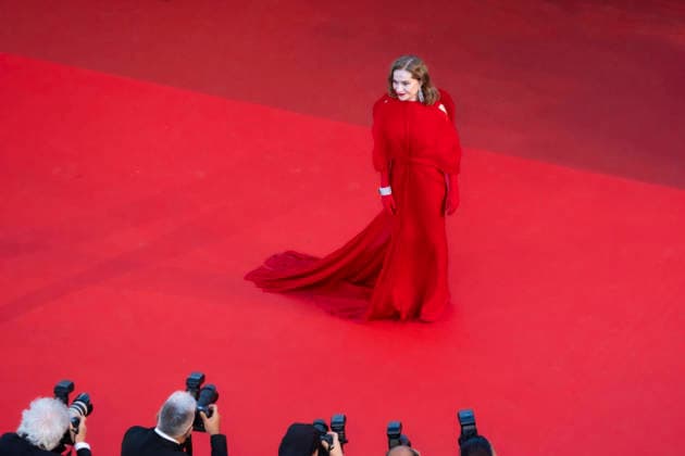 Isabelle Huppert Montée des marches du film Histoires parallèles lors du 79ème Festival International du Film de Cannes, le 14 mai 2026 Camilla Canalini Bestimage Red carpet for Parallel tales at the 79th Cannes International Film Festival on May 14, 2026 Cannes France  Copyright: xCamillaxCanalinix xBestimagexCamillaxCanalinix xBestimagex
