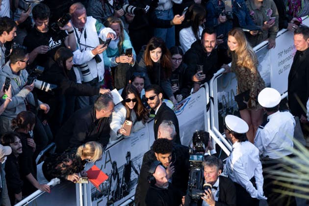 Pierre Niney, Virginie Efira Montée des marches du film Histoires parallèles lors du 79ème Festival International du Film de Cannes, le 14 mai 2026 Camilla Canalini Bestimage Red carpet for Parallel tales at the 79th Cannes International Film Festival on May 14, 2026 Cannes France  Copyright: xCamillaxCanalinix xBestimagexCamillaxCanalinix xBestimagex