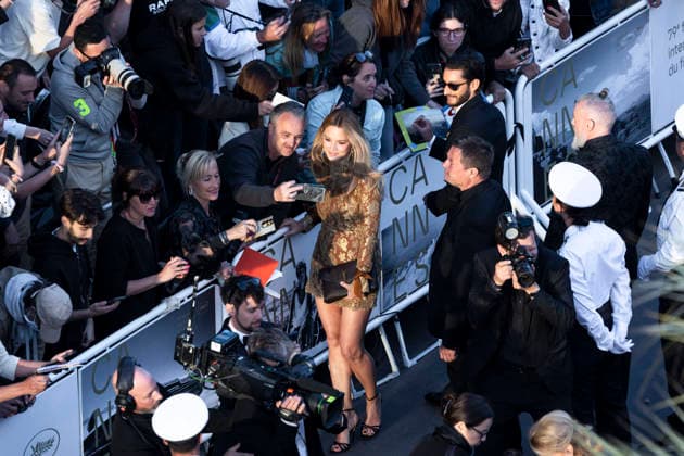 Virginie Efira Montée des marches du film Histoires parallèles lors du 79ème Festival International du Film de Cannes, le 14 mai 2026 Camilla Canalini Bestimage Red carpet for Parallel tales at the 79th Cannes International Film Festival on May 14, 2026 Cannes France  Copyright: xCamillaxCanalinix xBestimagexCamillaxCanalinix xBestimagex