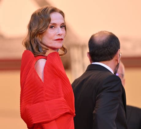 79th Cannes Film Festival: Histoires Paralleles (Parallel Tales) screening CANNES, FRANCE - MAY 14: French actress Isabelle Huppert arrives for the screening of the film Histoires Paralleles (Parallel Tales) at the 79th edition of the Cannes Film Festival in Cannes, France on May 14, 2026. Mustafa Yalcin Anadolu Cannes France. Editorial use only. Please get in touch for any other usage.  Copyright: x2026xAnadoluxMustafaxYalcinx
