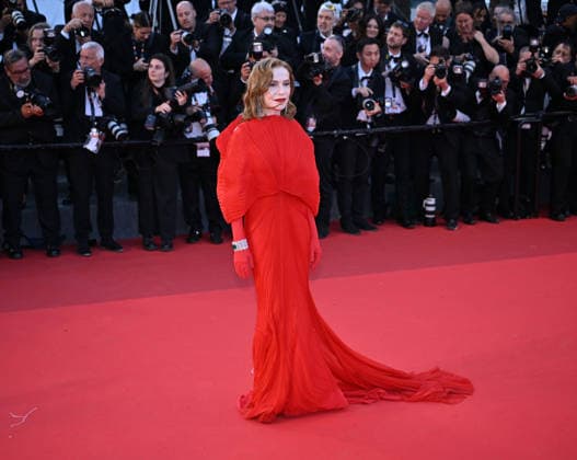 79th Cannes Film Festival: Histoires Paralleles (Parallel Tales) screening CANNES, FRANCE - MAY 14: French actress Isabelle Huppert arrives for the screening of the film Histoires Paralleles (Parallel Tales) at the 79th edition of the Cannes Film Festival in Cannes, France on May 14, 2026. Mustafa Yalcin Anadolu Cannes France. Editorial use only. Please get in touch for any other usage.  Copyright: x2026xAnadoluxMustafaxYalcinx