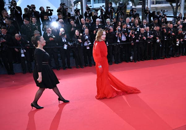 79th Cannes Film Festival: Histoires Paralleles (Parallel Tales) screening CANNES, FRANCE - MAY 14: French actress Isabelle Huppert arrives for the screening of the film Histoires Paralleles (Parallel Tales) at the 79th edition of the Cannes Film Festival in Cannes, France on May 14, 2026. Mustafa Yalcin Anadolu Cannes France. Editorial use only. Please get in touch for any other usage.  Copyright: x2026xAnadoluxMustafaxYalcinx