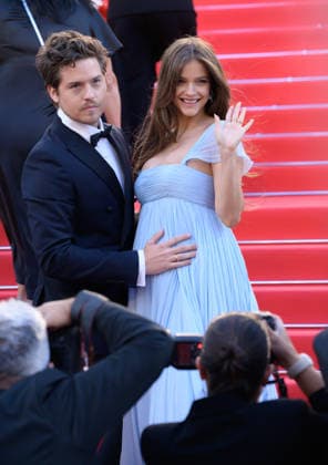 Parallel Tales Premiere at 79th Festival de Cannes - Cannes, France CANNES, FRANCE. May 14, 2026: Barbara Palvin & Dylan Sprouse at the premiere for Parallel Tales at the 79th Festival de Cannes. Picture: Paul Smith Featureflash Cannes France  Copyright: xPaulxSmithx xFeatureflashx