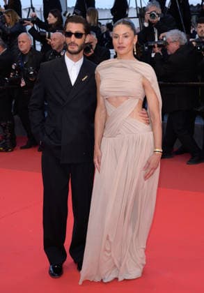 Parallel Tales Premiere at 79th Festival de Cannes - Cannes, France CANNES, FRANCE. May 14, 2026: Pierre Niney & Natasha Andrews at the premiere for Parallel Tales at the 79th Festival de Cannes. Picture: Paul Smith Featureflash Cannes France  Copyright: xPaulxSmithx xFeatureflashx