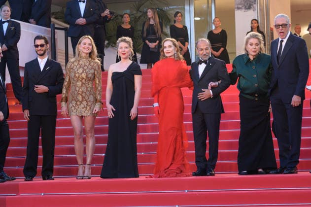 Parallel Tales Premiere at 79th Festival de Cannes - Cannes, France CANNES, FRANCE. May 14, 2026: Pierre Niney, Virginie Efira, India Hair, Isabelle Huppert, Asghar Farhadi, Catherine Deneuve & Vincent Cassel at the premiere for Parallel Tales at the 79th Festival de Cannes. Picture: Paul Smith Featureflash Cannes France  Copyright: xPaulxSmithx xFeatureflashx