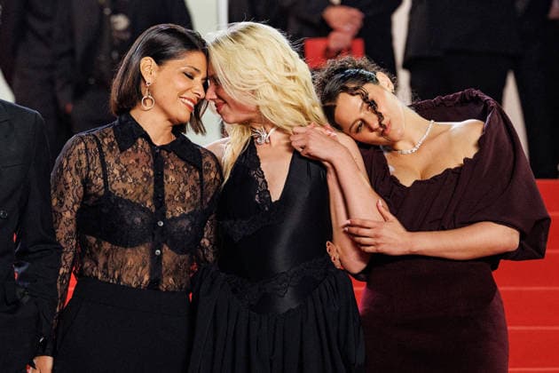 Mara Taquinet, Kim Higelin Bijoux Tasaki , Sonia Faidi Montée des marches du film Sanguine lors du 79ème Festival International du Film de Cannes, le 14 mai 2026 Jacovides Moreau Bestimage Red carpet for Species at the 79th Cannes International Film Festival on May 14, 2026 Cannes France  Copyright: xJACOVIDES-MOREAUx xBESTIMAGExJACOVIDES-MOREAUx xBESTIMAGEx