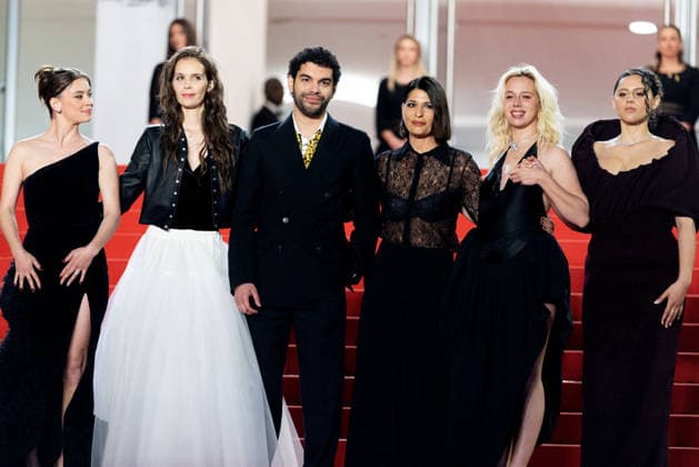 Carole Lambert, Marion Le Corroler, Sami Outalbali, Mara Taquinet, Kim Higelin Bijoux Tasaki , Sonia Faidi Montée des marches du film Sanguine lors du 79ème Festival International du Film de Cannes, le 14 mai 2026 Olivier Borde Bestimage Red carpet for Species at the 79th Cannes International Film Festival on May 14, 2026 Cannes France  Copyright: xOLIVIERxBORDEx xBESTIMAGExOLIVIERxBORDEx xBESTIMAGEx