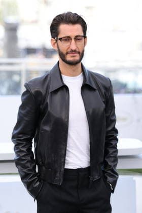 Cannes - Histoires Paralleles Photocall Pierre Niney attending the Histoires Paralleles photocall during the 79th Cannes Film Festival in Cannes, France on May 15, 2026. Photo by ABACAPRESS.COM Cannes France  Copyright: xDominexJerome ABACAx