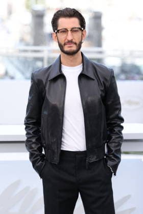 Cannes - Histoires Paralleles Photocall Pierre Niney attending the Histoires Paralleles photocall during the 79th Cannes Film Festival in Cannes, France on May 15, 2026. Photo by ABACAPRESS.COM Cannes France  Copyright: xDominexJerome ABACAx