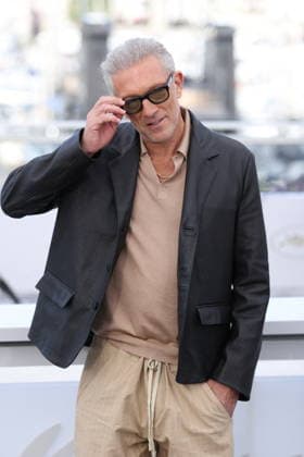 Cannes - Histoires Paralleles Photocall Vincent Cassel attending the Histoires Paralleles photocall during the 79th Cannes Film Festival in Cannes, France on May 15, 2026. Photo by ABACAPRESS.COM Cannes France  Copyright: xDominexJerome ABACAx