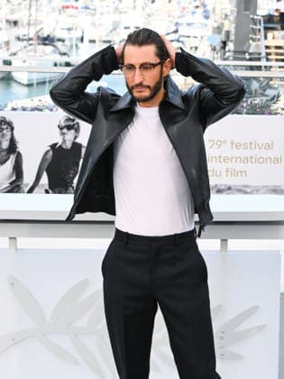 IPA84710440 - Cannes, 79th Cannes Film Festival 2026, day 4 - photocall of Histoires Paralleles (Parallel Tales) Pictured: Pierre Niney  Copyright: xAlbertoxTerenghix xPoolxPhotoxEventsx07x 84710440