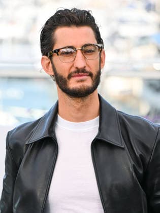 IPA84710449 - Cannes, 79th Cannes Film Festival 2026, day 4 - photocall of Histoires Paralleles (Parallel Tales) Pictured: Pierre Niney  Copyright: xAlbertoxTerenghix xPoolxPhotoxEventsx07x 84710449