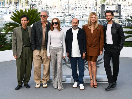 IPA84710978 - Cannes, 79th Cannes Film Festival 2026, day 4 - photocall of Histoires Paralleles (Parallel Tales) Pictured: Adam Bessa, Vincent Cassel, Isabelle Huppert, Asghar Farhadi, Virginie Efira and Pierre Niney pose  Copyright: xAlbertoxTerenghix xPoolxPhotoxEventsx07x 84710978