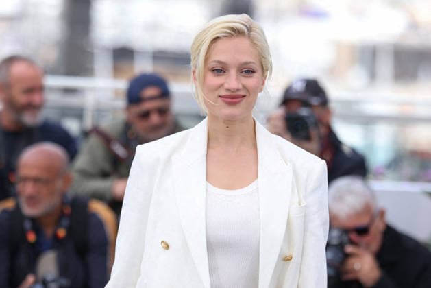 Cannes - Une Vie Manifeste Photocall Nadia Tereszkiewicz attending the Une Vie Manifeste photocall during the 79th Cannes Film Festival in Cannes, France on May 15, 2026. Photo by ABACAPRESS.COM Cannes France  Copyright: xDominexJerome ABACAx