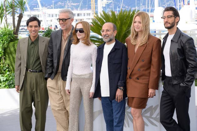 Parallel Tales Photocall at 79th Festival de Cannes - Cannes, France CANNES, FRANCE. May 15, 2026: Adam Bessa, Vincent Cassel, Isabelle Huppert, Asghar Farhadi, Virginie Efira & Pierre Niney at the photocall for Parallel Tales at the 79th Festival de Cannes. Picture: Paul Smith Featureflash Cannes France  Copyright: xPaulxSmithx xFeatureflashx