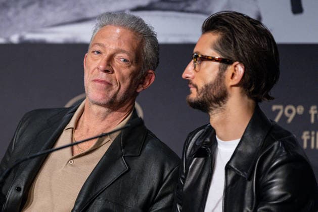 Cannes Press Conference Histoires Paralleles NG Pierre Niney and Vincent Cassel attending the Press Conference for ‘Histoires Paralleles’ in Cannes at Palais Des Festivals in Cannes, France on May 15 2026 as part of the 79th Cannes Film Festival. Photo by Nicolas Genin ABACAPRESS.COM Cannes France  Copyright: xGeninxNicolas ABACAx