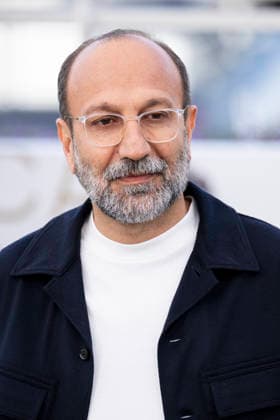 79th Cannes Film Festival Photocall of the movie -Histoires Paralleles- Palais des Festivals - Cannes, France Asghar Farhadi 79th Cannes Film Festival Photocall of the movie -Histoires Paralleles- Palais des Festivals - Cannes, France 15th May 2026 SGPItalia id 134688_033 *Not Exclusive  Copyright: xALFONSOxCATALANO SGPITALIAx