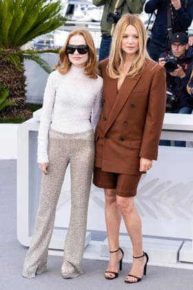 79th Cannes Film Festival Photocall of the movie -Histoires Paralleles- Palais des Festivals - Cannes, France Isabelle Huppert;Virginie Efira 79th Cannes Film Festival Photocall of the movie -Histoires Paralleles- Palais des Festivals - Cannes, France 15th May 2026 SGPItalia id 134688_033 *Not Exclusive  Copyright: xALFONSOxCATALANO SGPITALIAx