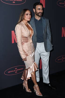 Netflix Upfront 2026 MANHATTAN, NEW YORK CITY, NEW YORK, USA - MAY 13: Jennifer Lopez wearing vintage Jean Paul Gaultier Spring 2004, styled by Rob Zangardi and Mariel Haenn and Brett Goldstein arrive at the Netflix Upfront 2026 held at Sunset Pier 94 Studios on May 13, 2026 in Manhattan, New York City, New York, United States. New York City Sunset Pier 94 Studios New York United States Copyright: xImagexPressxAgencyx