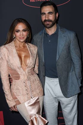 Netflix Upfront 2026 MANHATTAN, NEW YORK CITY, NEW YORK, USA - MAY 13: Jennifer Lopez wearing vintage Jean Paul Gaultier Spring 2004, styled by Rob Zangardi and Mariel Haenn and Brett Goldstein arrive at the Netflix Upfront 2026 held at Sunset Pier 94 Studios on May 13, 2026 in Manhattan, New York City, New York, United States. New York City Sunset Pier 94 Studios New York United States Copyright: xImagexPressxAgencyx