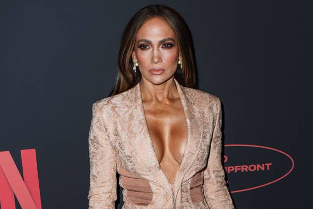 Netflix Upfront 2026 MANHATTAN, NEW YORK CITY, NEW YORK, USA - MAY 13: Jennifer Lopez wearing vintage Jean Paul Gaultier Spring 2004, styled by Rob Zangardi and Mariel Haenn arrives at the Netflix Upfront 2026 held at Sunset Pier 94 Studios on May 13, 2026 in Manhattan, New York City, New York, United States. New York City Sunset Pier 94 Studios New York United States Copyright: xImagexPressxAgencyx