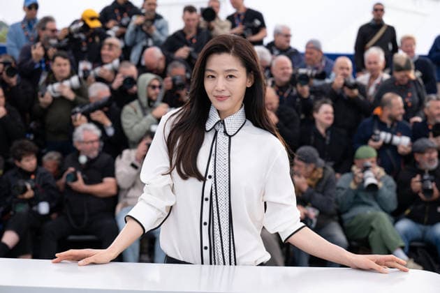 Cannes Gun Che Colony Photocall LZ Jun Ji-hyun attending the Gun Che Colony photocall during the 79th Cannes Film Festival in Cannes, France on May 15, 2026. Photo by Laurent Zabulon ABACAPRESS.COM Cannes  Copyright: xZabulonxLaurentx