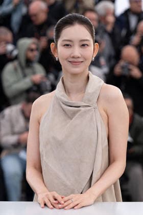 Cannes Gun Che Colony Photocall LZ Kim Shin-rok attending the Gun Che Colony photocall during the 79th Cannes Film Festival in Cannes, France on May 15, 2026. Photo by Laurent Zabulon ABACAPRESS.COM Cannes  Copyright: xZabulonxLaurentx