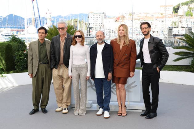 Histoires Paralleles (Parallel Tales) photocall at the 79th Cannes Film Festival Pierre Niney, Virginie Efira, Asghar Farhadi, Isabelle Huppert, Vincent Cassel and Adam Bessa - Histoires Paralleles (Parallel Tales) photocall at the 79th Cannes Film Festival in Cannes, France on May 15, 2026  Copyright: x Chassery+Courdjix