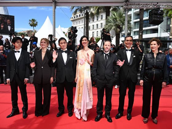 IPA84718121 - Cannes, 79th Cannes Film Festival 2026, evening 4 - red carpet of SOUDAIN (ALL OF A SUDDEN). Pictured: Jean-Charles Clichet, Marie Bunel, Virginie Efira, RyÃ»suke Hamaguchi, Tao Okamoto, Kodai Kurosaki and Kyozo Nagatsuka  Copyright: xManuelexMangiarottix xPoolxPhotoxEventsx07x 84718121