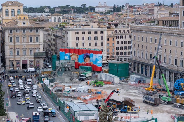 News Bilder des Tages IPA84717900 - Pierpaolo Ferrari s mural titled Future in Sight on the silos at the Venice station construction site of Rome s Line C  Copyright: xMatteoxNardonex xx 84717900