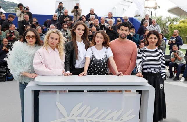 Sonia Faïdi, Kim Higelin, la réalisatrice Marion Le Corroller, Mara Taquin, Sami Outalbali au photocall du film Sanguine Séance de Minuit lors du 79ème Festival International du Film de Cannes 12 23 mai 2026 , le 15 mai 2026 Jacovides Moreau Bestimage Photocall for Sanguine at the 79th Cannes International Film Festival, on May 15th, 2026 Cannes France  Copyright: xJACOVIDES-MOREAUx xBESTIMAGExJACOVIDES-MOREAUx xBESTIMAGEx