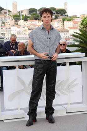 79ème Festival International du Film de Cannes Photocall with cast of the film Les Caprices De Lenfant Roi 79th Cannes Film Festival Photocall with cast of the film Les caprices de lenfant roi Nemo Schiffman 456077 2026 05 15 Cannes France  Copyright: xIsabellexVautierx xStarfacex STAR_456077_036