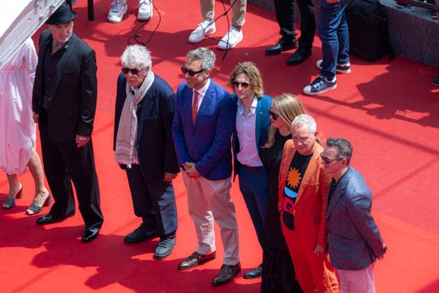 Eric Cantona, guest, David Tryhorn, guests, Paul Hartnoll et guest lors de la montée des marches du film Soudain lors du 79ème Festival International du Film de Cannes, France, le 15 mai 2026 Camilla Canalini Bestimage Red carpet for All Of A Sudden at the 79th Cannes International Film Festival on May 15, 2026 Cannes France  Copyright: xCamillaxCanalinix xBestimagexCamillaxCanalinix xBestimagex