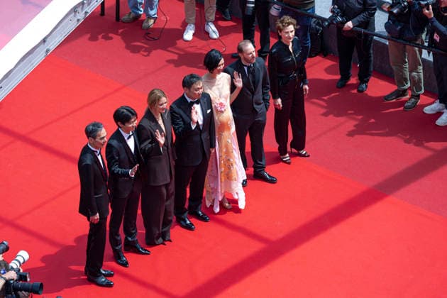 Kyozo Nagatsuka, Tao Okamoto, Virginie Efira, Ryûsuke Hamaguchi, Kodai Kurosaki, Jean Charles Clichet, and Marie Bunel on the steps for the film Soudain at the 79th Cannes International Film Festival, France, May 15, 2026 Camilla Canalini Bestimage Red carpet for All Of A Sudden at the 79th Cannes International Film Festival on May 15, 2026 Cannes France Copyright: xCamillaxCanalinix xBestimagexCamillaxCanalinix xBestimagex