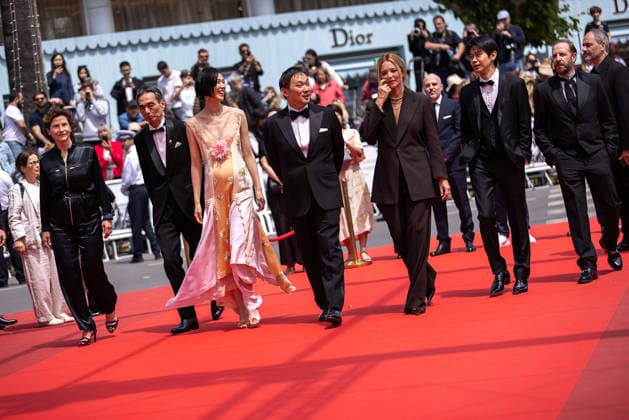 Red Carpet of SOUDAIN at the 79th Cannes Film Festival in Cannes, France - 15 May 2026 Marie Bunel, Kyozo Nagatsuka, Tao Okamoto, Ryûsuke Hamaguchi, Virginie Efira, Kodai Kurosaki and Jean-Charles Clichet attend the red carpet of Soudain at the 79th Cannes Film Festival. Cannes France Copyright: xMarcoxBaradax xSOPAxImagesx 20260515_RED CARPET SOUDAIN-21