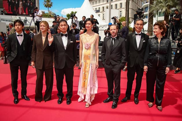 Red Carpet of SOUDAIN at the 79th Cannes Film Festival in Cannes, France - 15 May 2026 Kodai Kurosaki, Virginie Efira, Ryûsuke Hamaguchi, Tao Okamoto, Jean-Charles Clichet, Kyozo Nagatsuka and Marie Bunel attend the red carpet of Soudain at the 79th Cannes Film Festival. Cannes France Copyright: xMarcoxBaradax xSOPAxImagesx 20260515_RED CARPET SOUDAIN-22