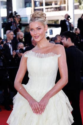 Victoria Kjaer Theilvig Montée des marches du film Karma lors du 79ème Festival International du Film de Cannes, le 15 mai 2026 Jacovides Moreau Bestimage Red carpet for Karma at the 79th Cannes International Film Festival on May 15, 2026 Cannes France  Copyright: xJACOVIDES-MOREAUx xBESTIMAGExJACOVIDES-MOREAUx xBESTIMAGEx