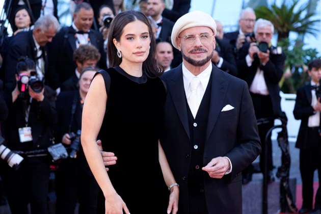 Ella Bleu Travolta with father John Travolta at the premiere of the movie Karma at the Festival de Cannes 2026 79 Cannes International Film Festival at the Palais des Festivals Cannes, 15 05 2026 Foto:xD.xBedrosianx xFuturexImagex karma_6553