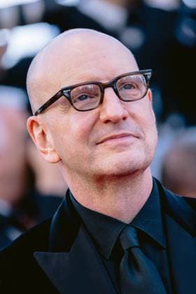 79ème Festival International du Film de Cannes Montée des marches du film Karma 79th International Cannes Film Festival Red Carpet for Karma movie 456105 2026 05 15 Alpes Maritimes Cannes France Soderbergh, Steven  Copyright: xTerencexBaelenx STAR_456105_130