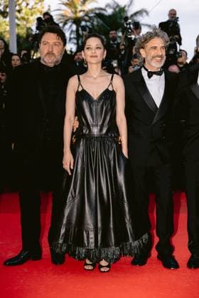 79ème Festival International du Film de Cannes Montée des marches du film Karma 79th International Cannes Film Festival Red Carpet for Karma movie 456105 2026 05 15 Alpes Maritimes Cannes France Ménochet, Denis Cotillard, Marion Sbaraglia, Leonardo  Copyright: xTerencexBaelenx STAR_456105_144