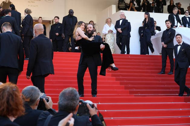 79eme Festival International du Film de Cannes Montée des marches du film Karma 79th Cannes Film Festival Red carpet of the film Karma Laetiia Casta and Vincent Macaigne 456107 2026 05 15 Cannes France  Copyright: xIsabellexVautierx xStarfacex STAR_456107_036