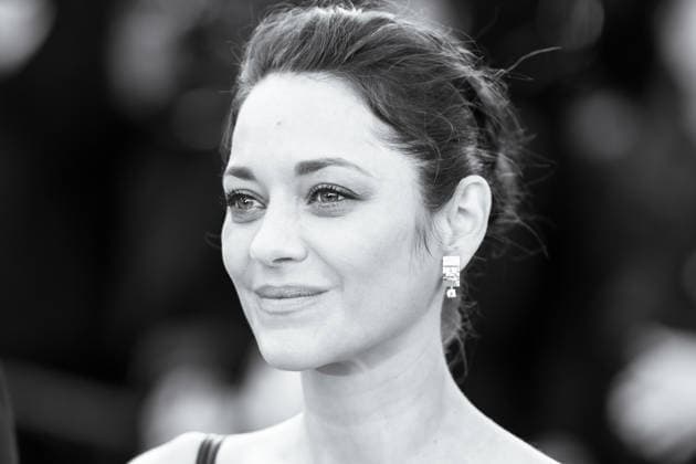 79ème Festival International du Film de Cannes Montée des marches du film Karma 79th International Cannes Film Festival Red Carpet for Karma movie 456110 2026 05 15 Cotillard, Marion  Copyright: xEstellexCarlierx xStarfacex STAR_456110_036